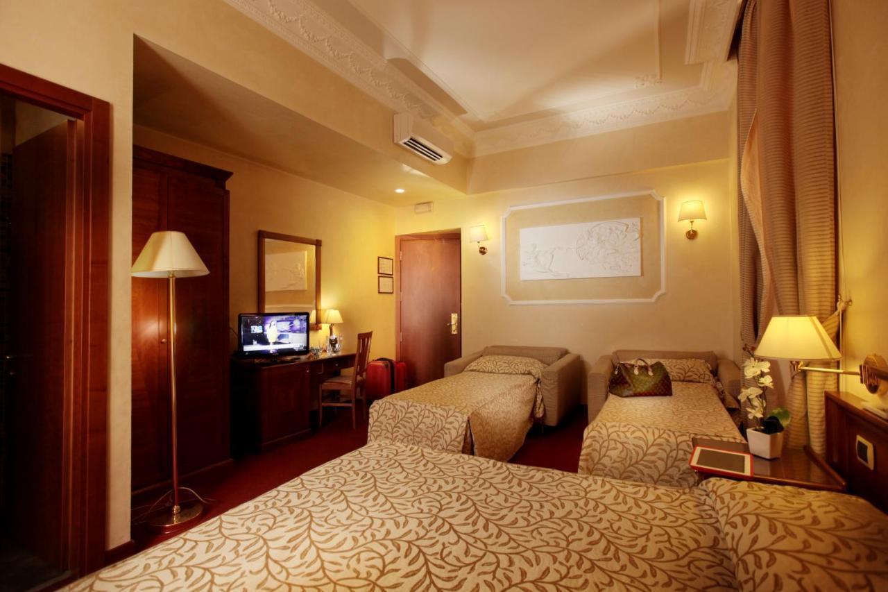 Hs 311 Hotel Roma